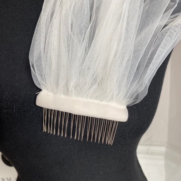 White Wedding Veil Cathedral - Picture 3 of 4